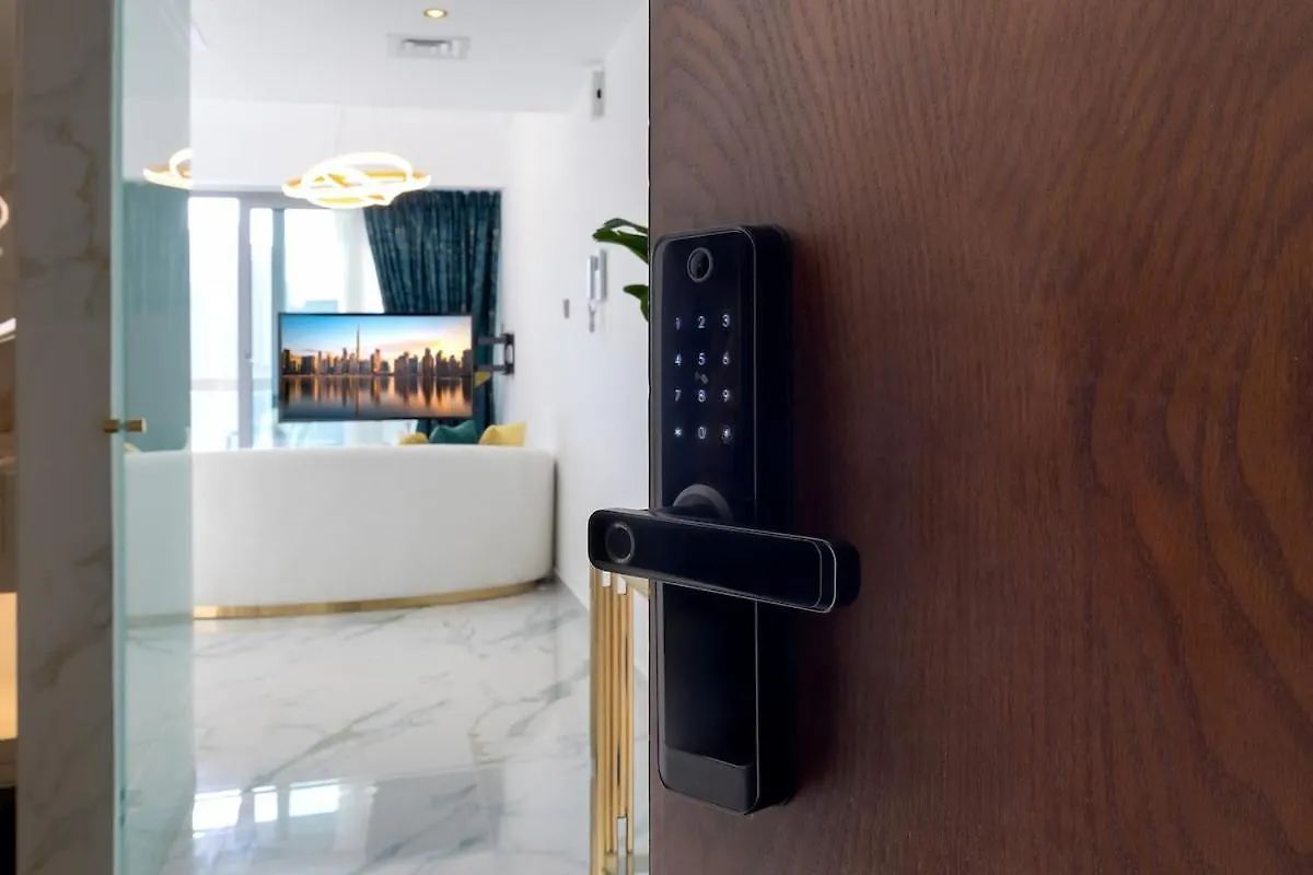 Apartment First Class Studio Chic Modern Urban Escape Dubai