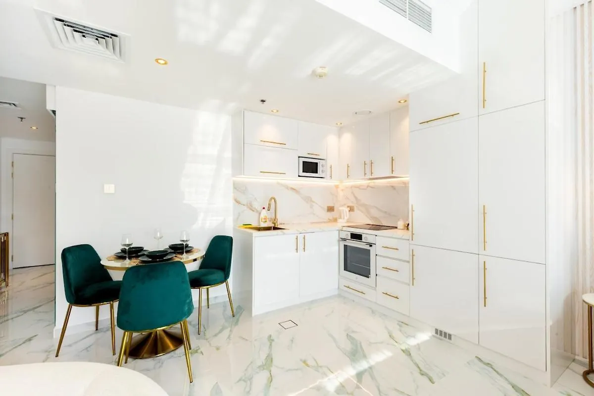 First Class Studio Chic Modern Urban Escape Dubai Apartment