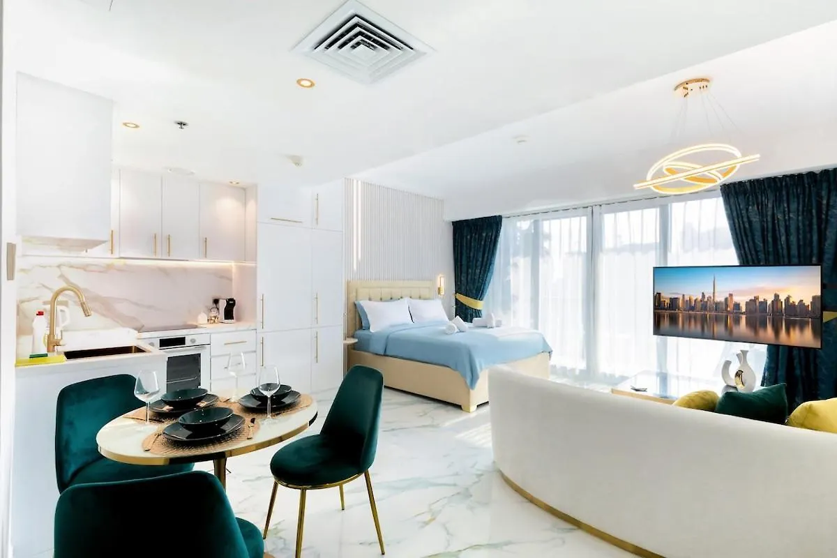 Apartment First Class Studio Chic Modern Urban Escape Dubai
