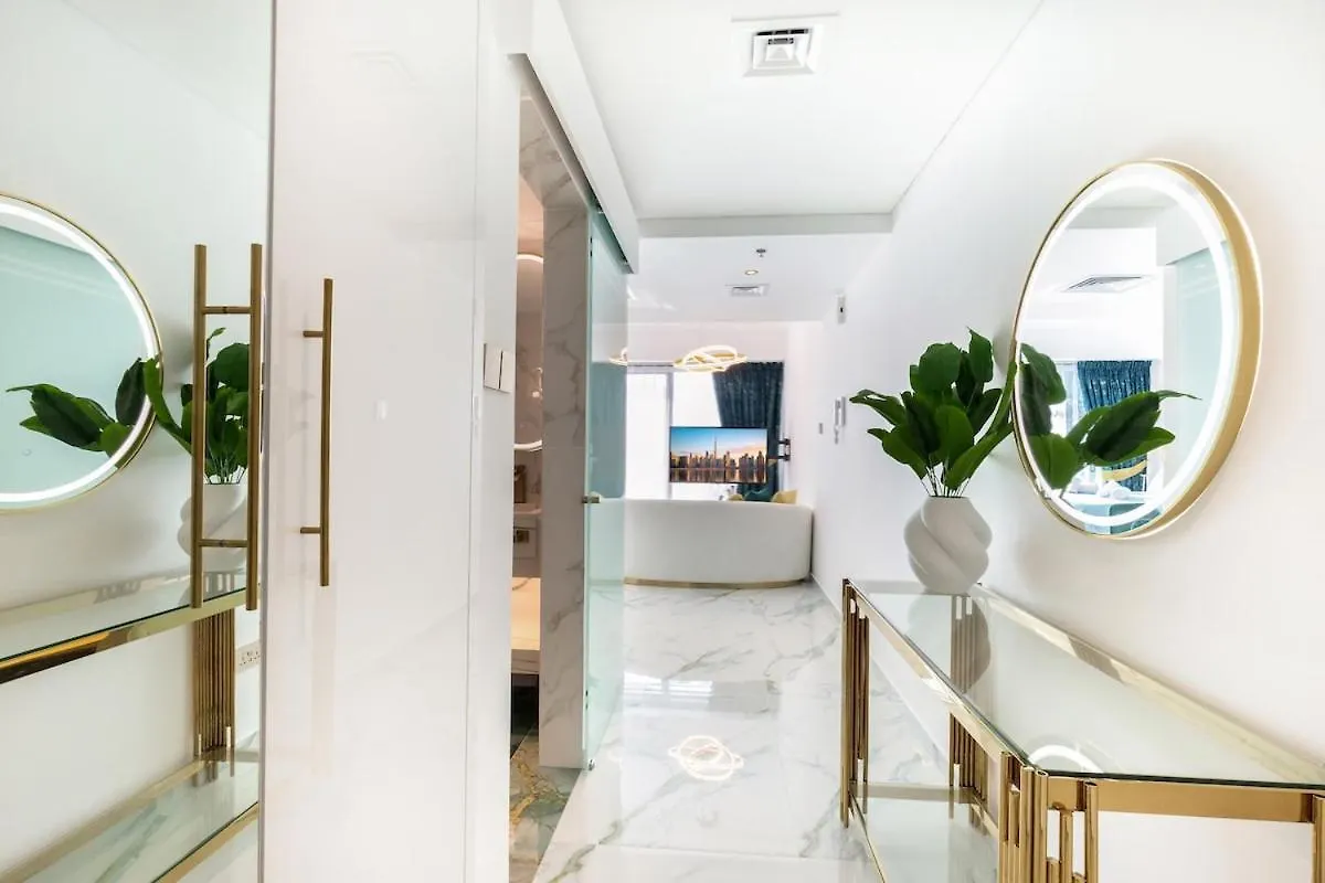 First Class Studio Chic Modern Urban Escape Dubai 0*,